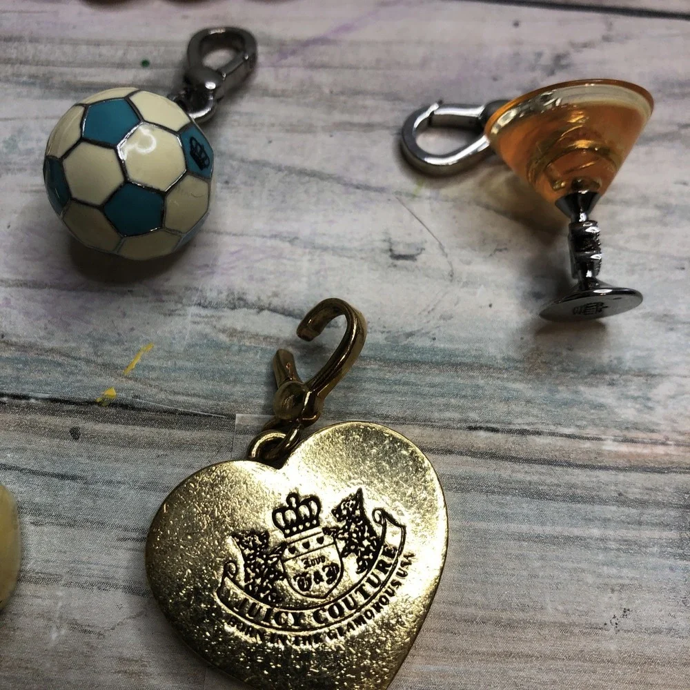 100% Authentic Vintage Juicy Couture Charm Bracelet‎ w/ 6 Charms